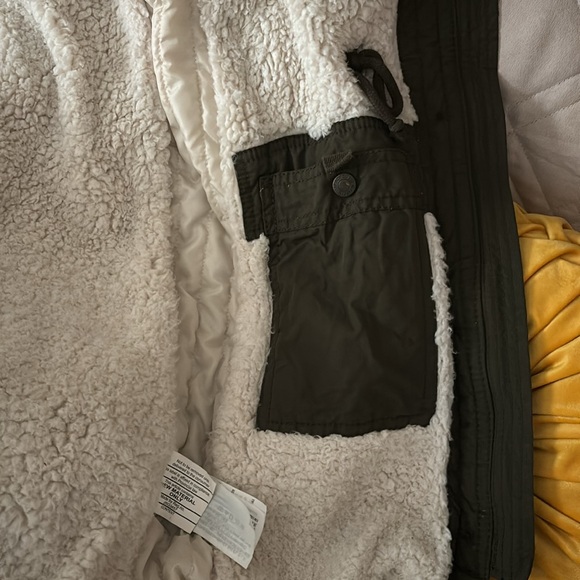 Abercrombie coat - Picture 3 of 8